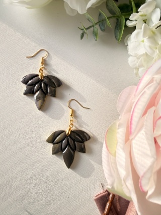 Efektowne Kolczyki "Liść Klonu w Granicie" | Rękodzieło Glina Polimerowa