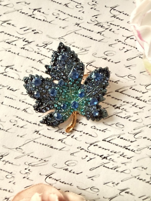 Elegancka Broszka "Złocisty Liść" |YourLook| Wyjątkowa | Klasyka i Styl