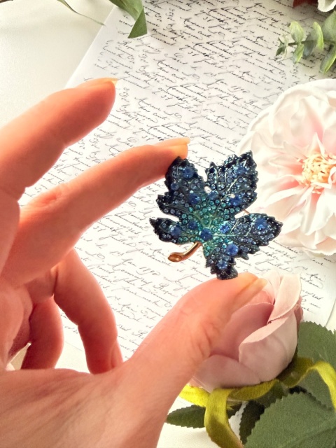 Elegancka Broszka "Złocisty Liść" |YourLook| Wyjątkowa | Klasyka i Styl