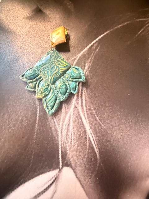 Kolczyki "Szałwiowy Listek"|Miętowa Szałwia & Złota Mandala| Styl Boho-Chic