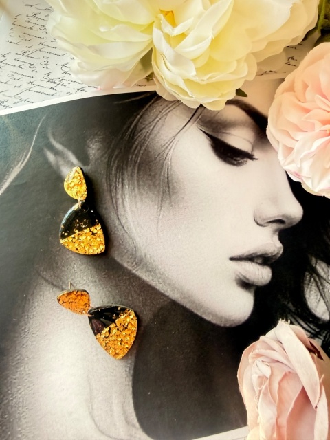 Złoty Trójkąt" | YourLook|Czarny i Złoto |Nowoczesna Geometria |Rękodzieło