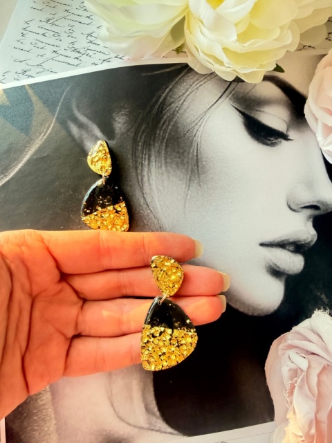 Złoty Trójkąt" | YourLook|Czarny i Złoto |Nowoczesna Geometria |Rękodzieło